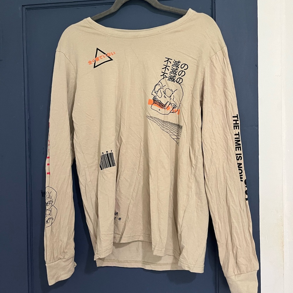 NWOT male longs sleeve shirt. My husband never wore it.
